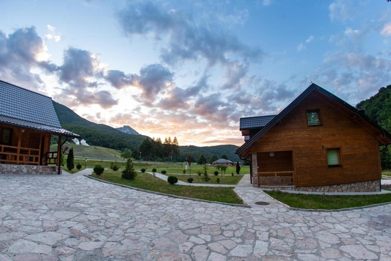 Vila "Maglic" Tjentište Kültér fotó
